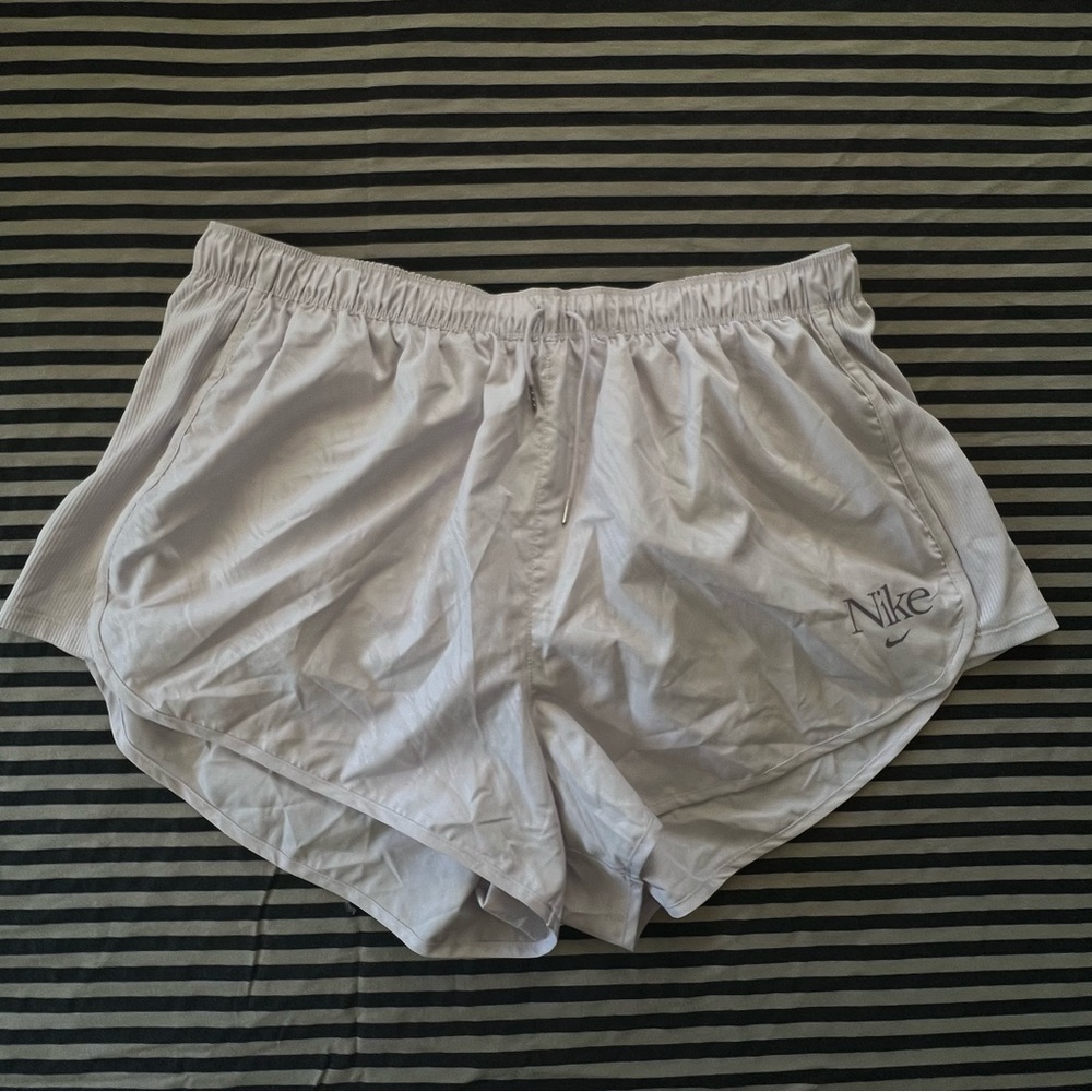 NIKE Tempo Running shorts